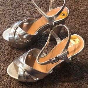 Metallic Bamboo Platform Sandals